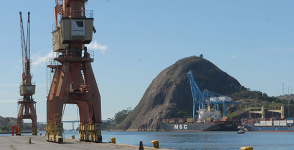 Imagem de Espírito Santo: Portuários mantém estado de greve