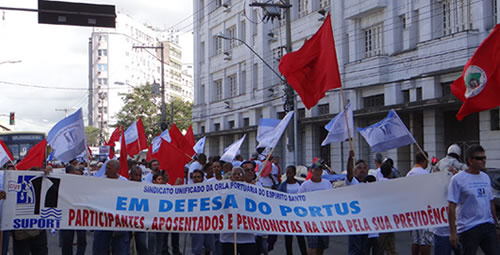 Imagem de Espírito Santo: Portuários fazem manifestação em defesa do Portus