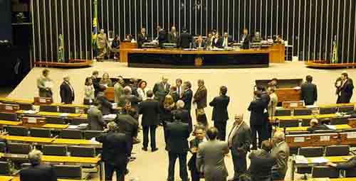 Imagem de Centrais sindicais lutam pelo fim do fator previdenciário