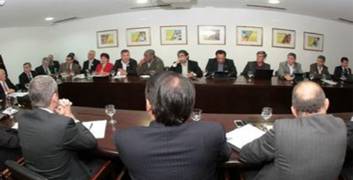 Imagem de Terceirização: Pressão da CUT e centrais adia votação da PL 4330 