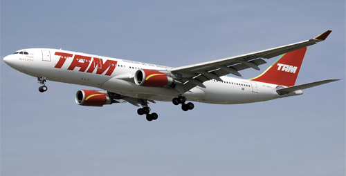 Imagem de Sindicato dos Aeronautas discute demissões com a TAM