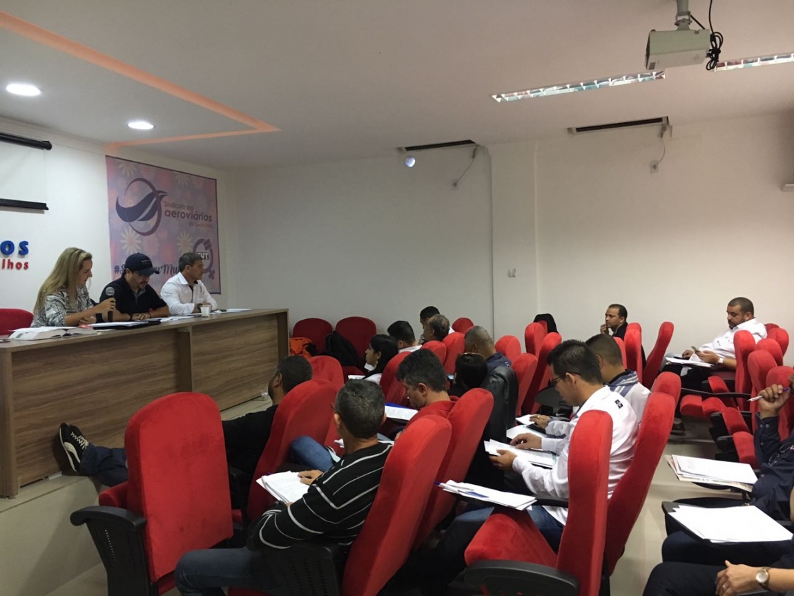 Imagem de Aeroviários no Aeroporto Internacional de Guarulhos promovem curso sobre Convenção Coletiva de Trabalho e reforçam combate à precarização 