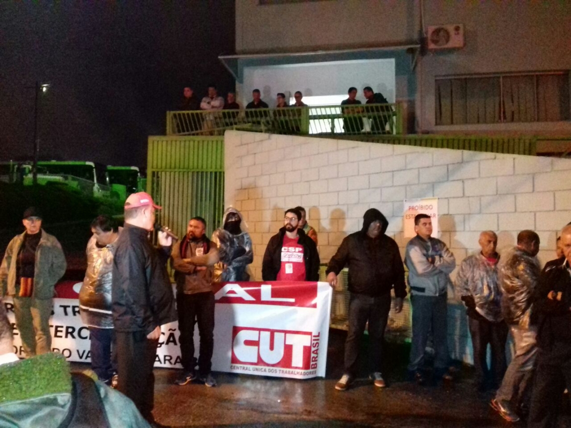 Imagem de #BrasilEmGreve: Condutores no Vale do Paraíba (SP) aderem 100% ao movimento 