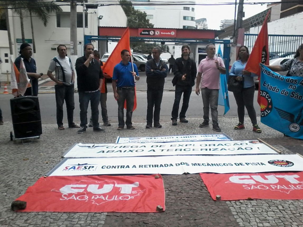 Imagem de FENTAC e ABMMA denunciam ao SERIPA IV da FAB que normas da ANAC sobre mecânico de pista colocam segurança de voo em risco no país