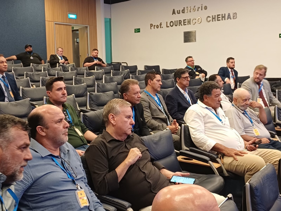 Imagem de CNTTL propõe ações em defesa do Piso Mínimo de Frete e da Renovação de Frota no Fórum do Transporte Rodoviário de Cargas
