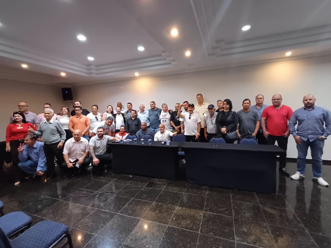 Imagem de Caminhoneiros cobram fiscalização rígida do Piso Mínimo de Frete e mudança de jornada para os autônomos