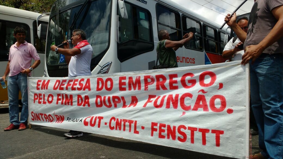 Imagem de Trabalhadores em transporte da CNTTL participam do Dia Nacional de Paralisação e Mobilização