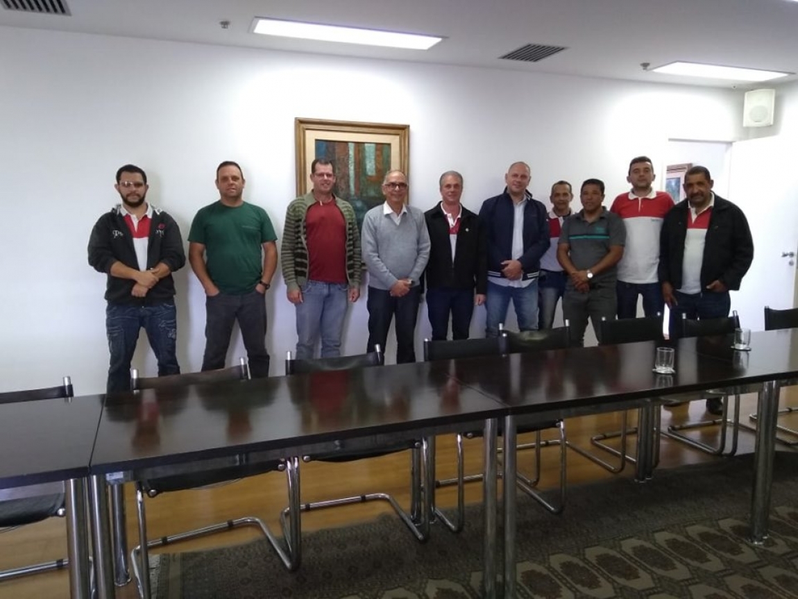 Imagem de Juiz de Fora: Rodoviários se reúnem com prefeito para discutir demandas da categoria e cobram apoio na negociação da Campanha Salarial