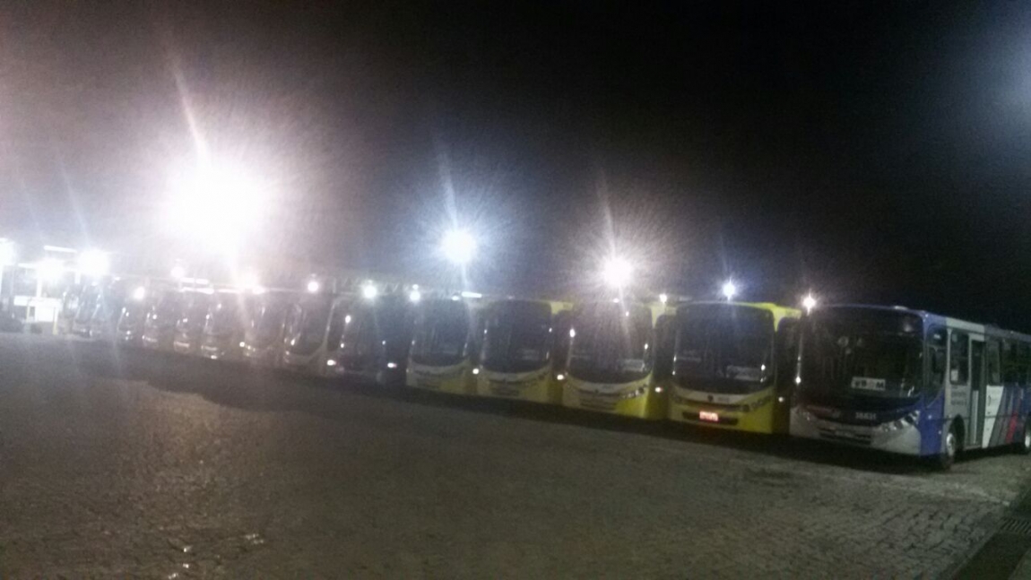 Imagem de #QueroMeAposentar Motoristas e cobradores na Vila Galvão em Guarulhos aderem à paralisação 