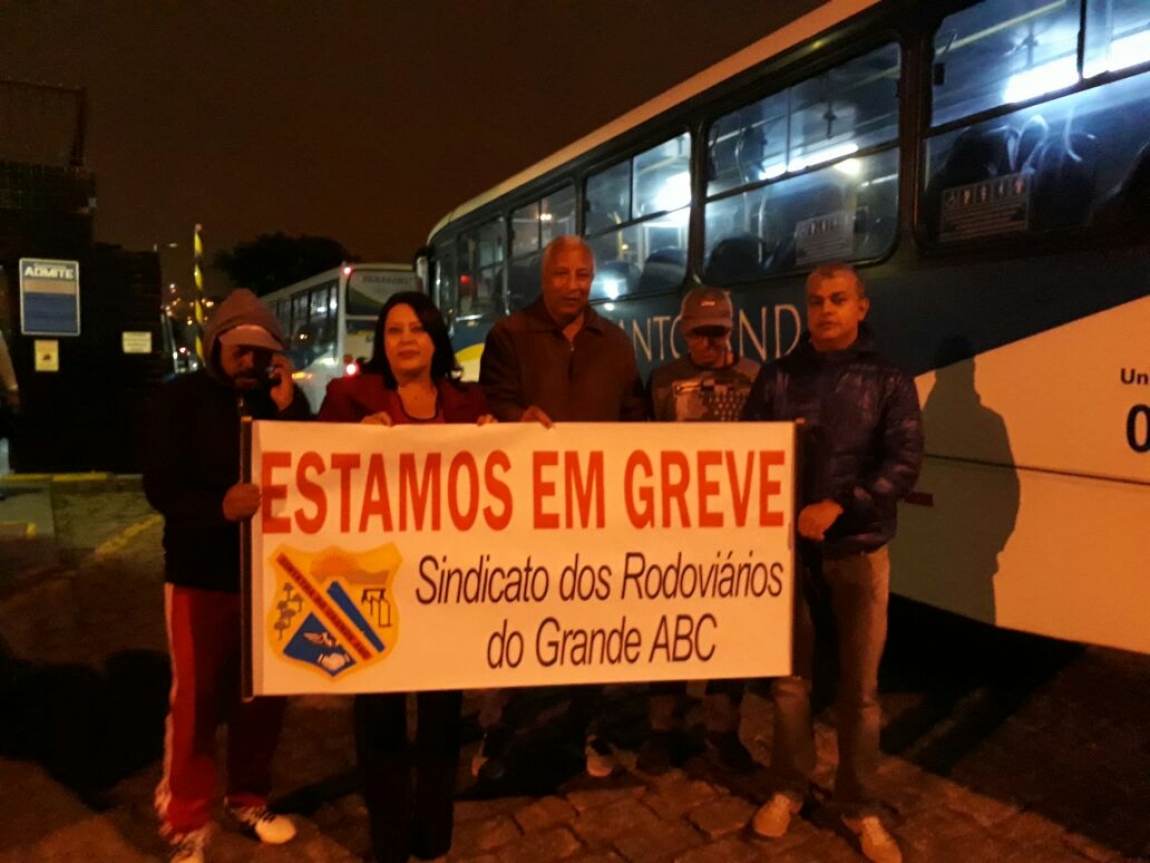 Imagem de #BrasilEmGreve: Seis mil rodoviários param 100% garagens as garagens do ABC paulista