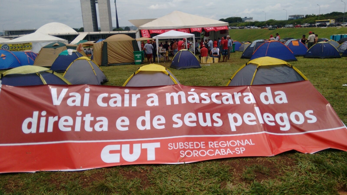 Imagem de CNTTL/CUT e sindicatos cutistas alertam: Golpistas não passarão!