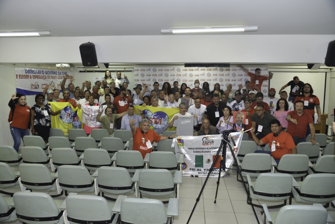 Imagem de Dirigentes brasileiros e latino-americanos aprovam defesa da democracia e apoio à candidatura de Lula presidente
