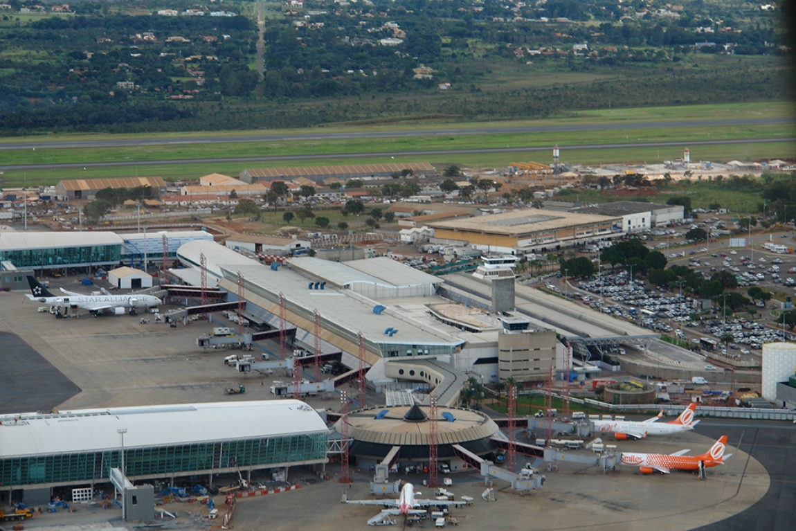 Imagem de Brasília: Aeroportuários na Inframérica aprovam proposta de reajuste salarial 

