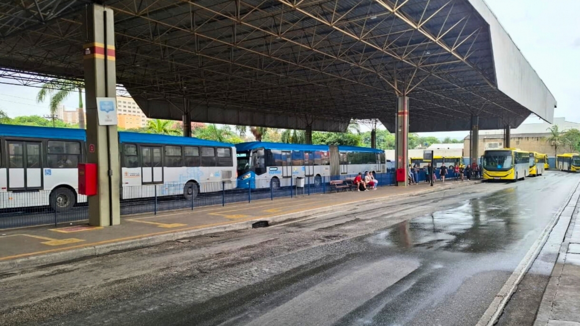 Imagem de Trabalhadores dos transportes de Sorocaba fazem protesto por segurança e reposição da frota de ônibus