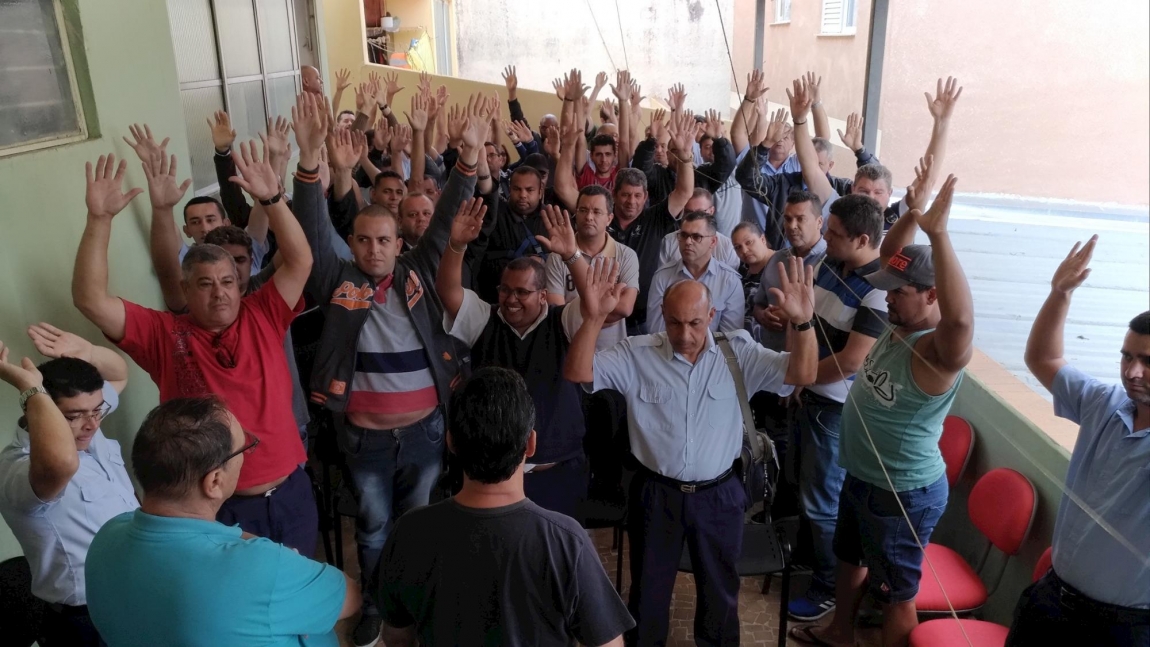Imagem de Sorocaba: Trabalhadores na Viação São Roque rejeitam proposta patronal e greve continua

