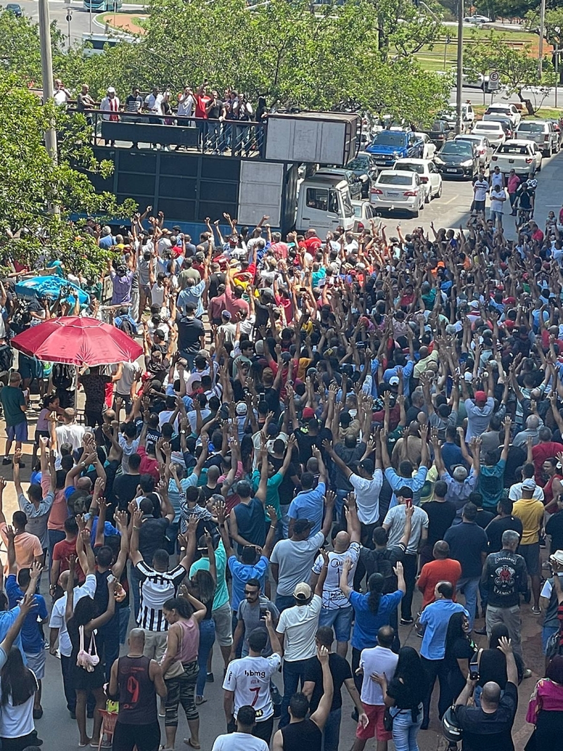 Imagem de Rodoviários do DF rejeitam proposta de reajuste e iniciam greve a partir desta segunda
