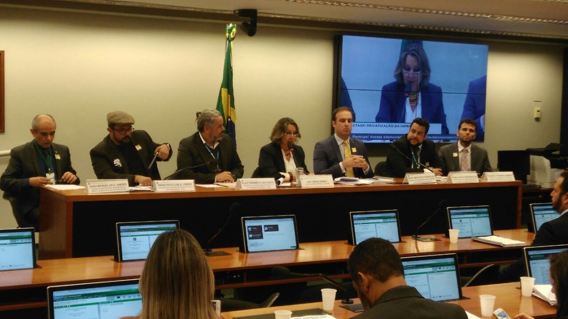 Imagem de #LutopelaInfraero: Comissão da Câmara debate ameaça de privatização da Infraero nesta quinta (13)