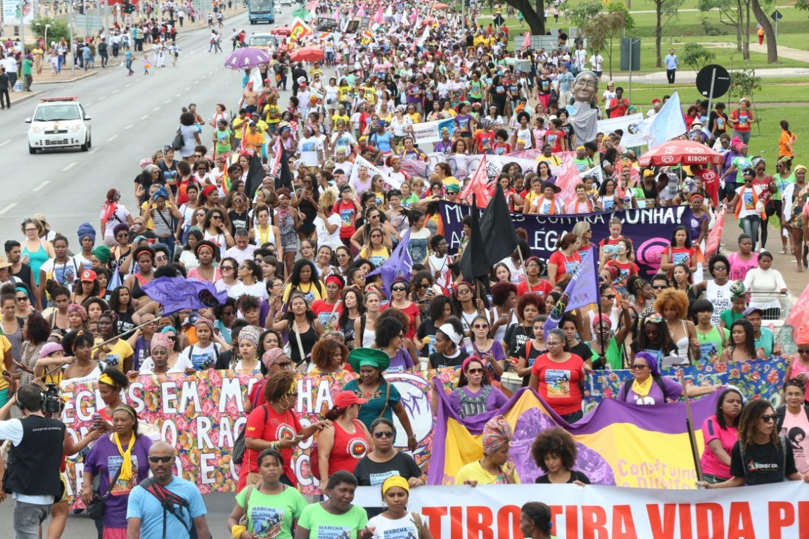 Imagem de 8 de março #NenhumDireitoAMenos: Mulheres brasileiras vão às ruas contra os ataques de Temer e retrocessos