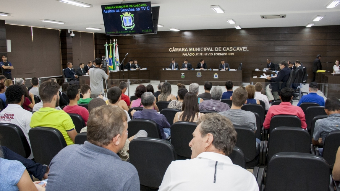 Imagem de Cascavel: Novos vereadores prestam desserviço à população ao manter veto ao PL do Agente de Bordo