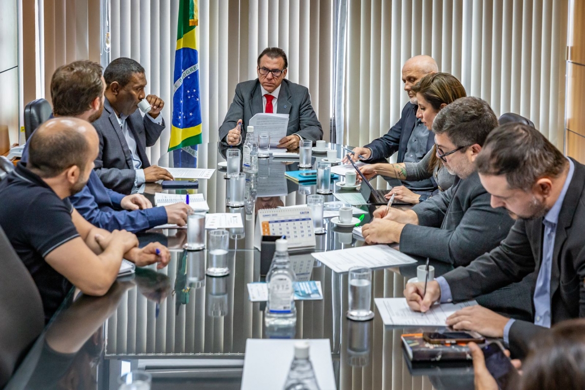 Imagem de Corredor Bioceânico: CNTTL e ITF entregam pauta do trabalho decente ao ministro Marinho